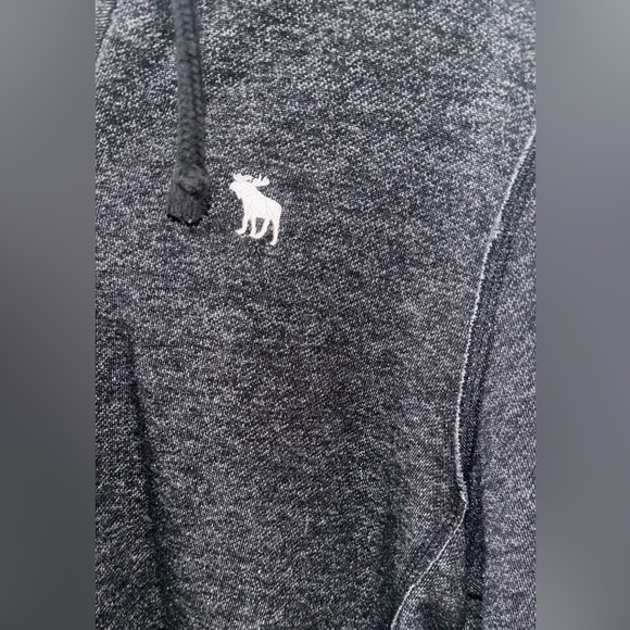 Abercrombie and Fitch zipped hoodie. - Picture 3 of 7